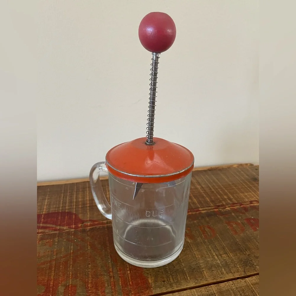 Vintage Farmhouse Anchor Hocking Red Food Chopper❤️ - Picture 2 of 8